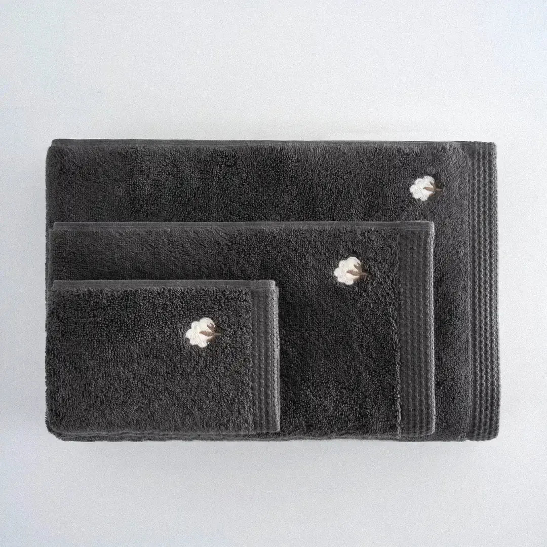 serviette brodée en coton biologique