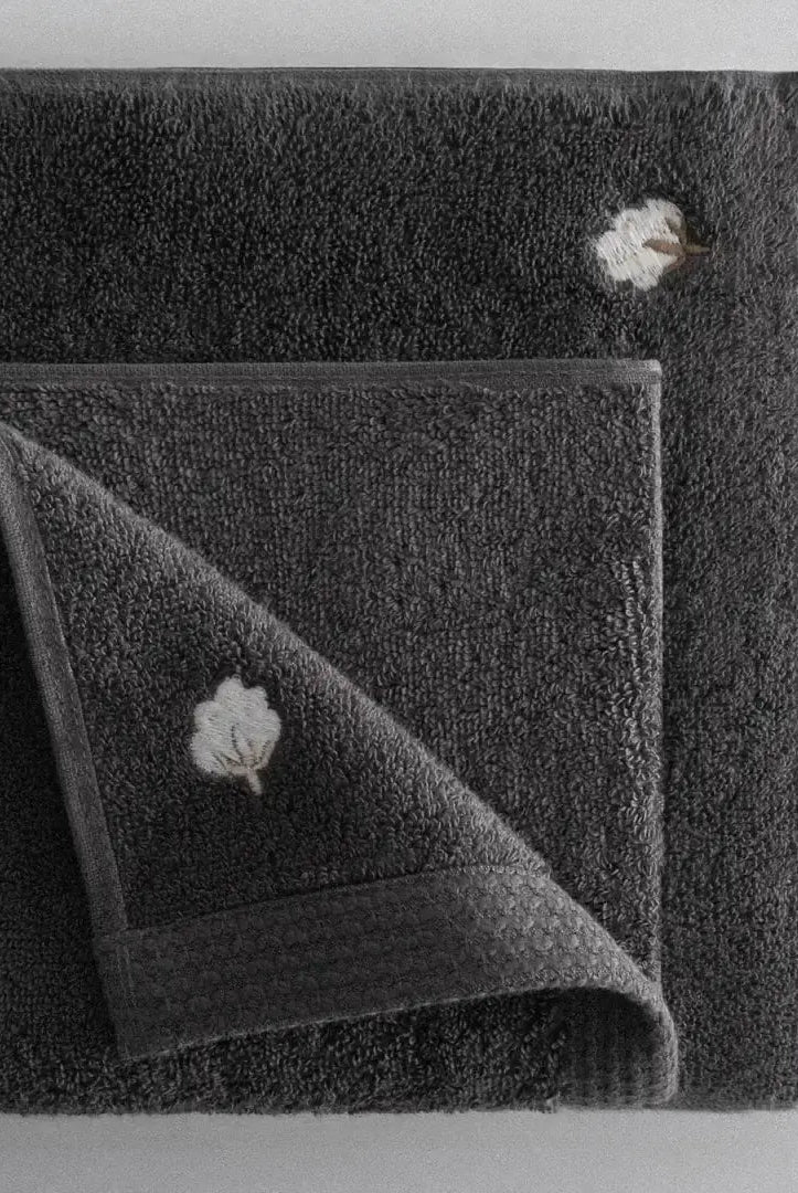 serviette brodée en coton biologique