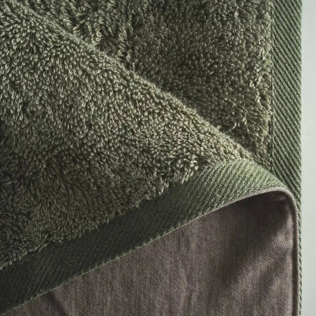 Lot de 2 Serviettes de Bain - Farah - Femme, 100% Coton Bio, Brodées Main, Vert Wivanco Literie
