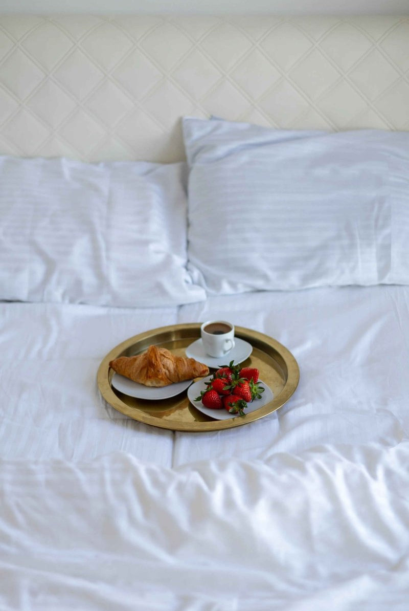 Literie en Satin Rayé – Blanc, 100% Coton Turc, 140g, Hôtel Luxe