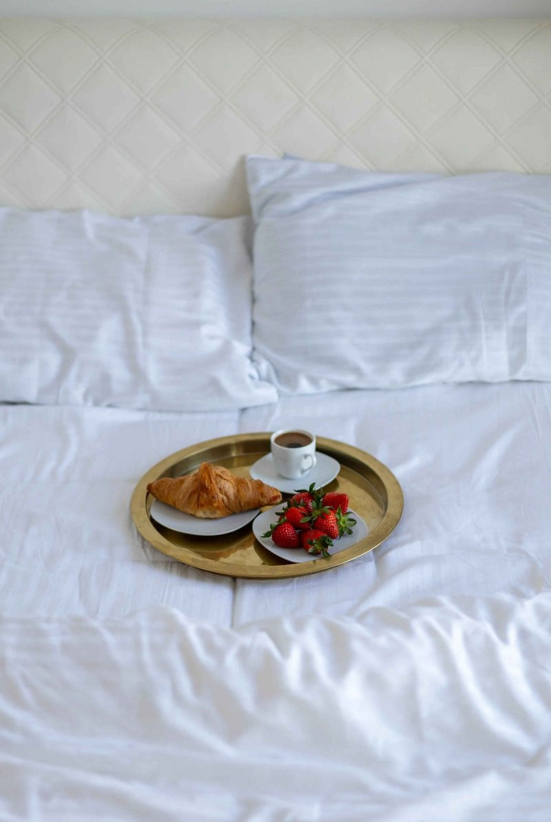 Pościel Satynowa w Paski – Biała, 100% Bawełna Turecka, 140g, Luksus Hotelowy
