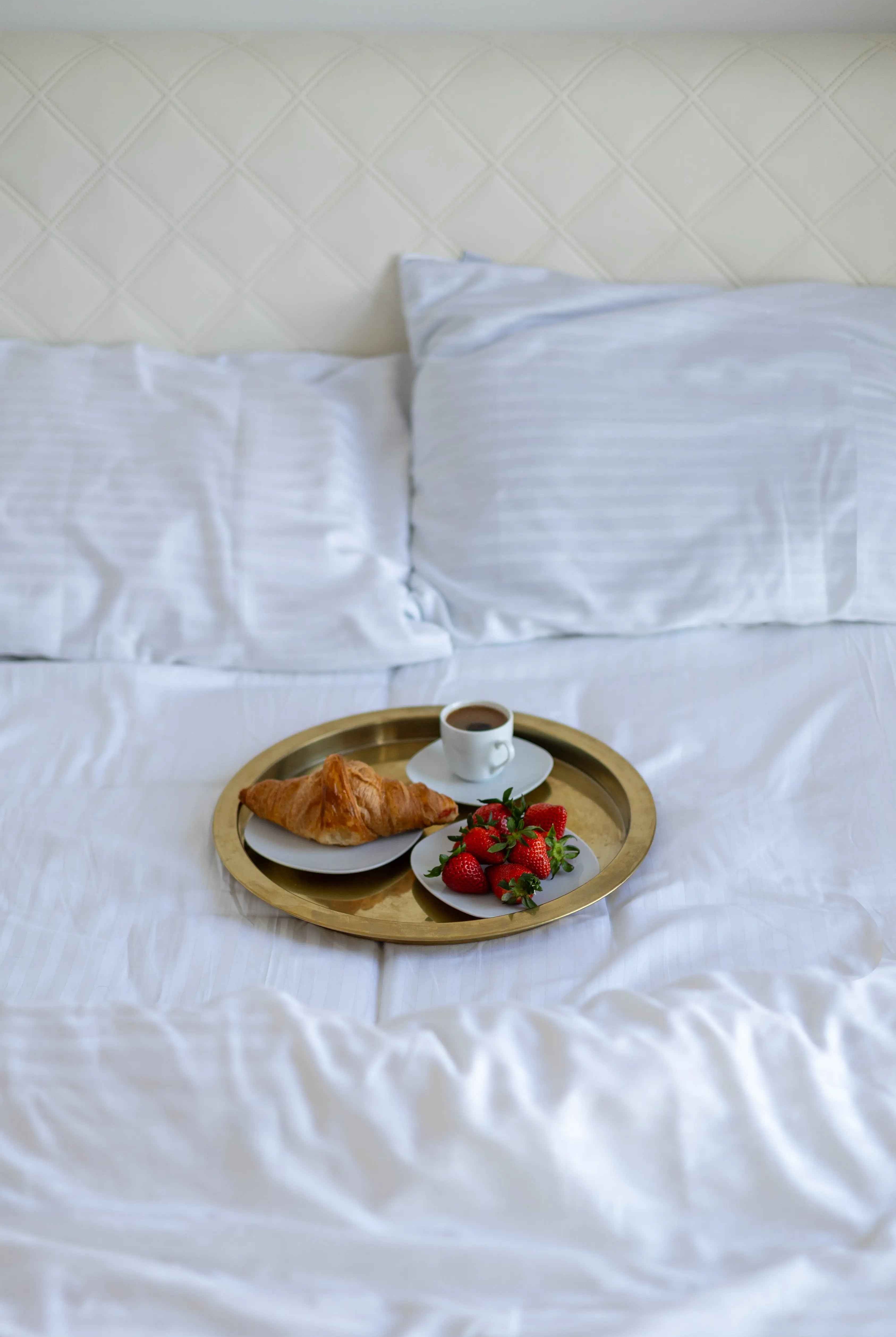 Literie en Satin Rayé – Blanc, 100% Coton Turc, 140g, Hôtel Luxe