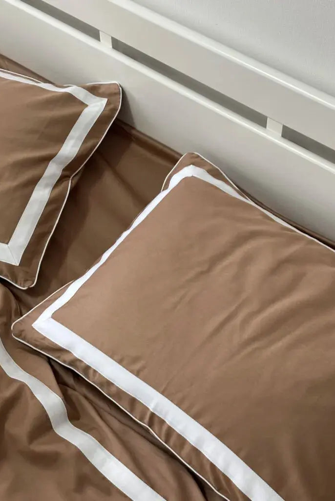 Pościel z Merceryzowanej Satyny – Karmel & Biały, 100% Bawełna Turecka, 140 g/m², Edycja Exclusive Wivanco Bedding