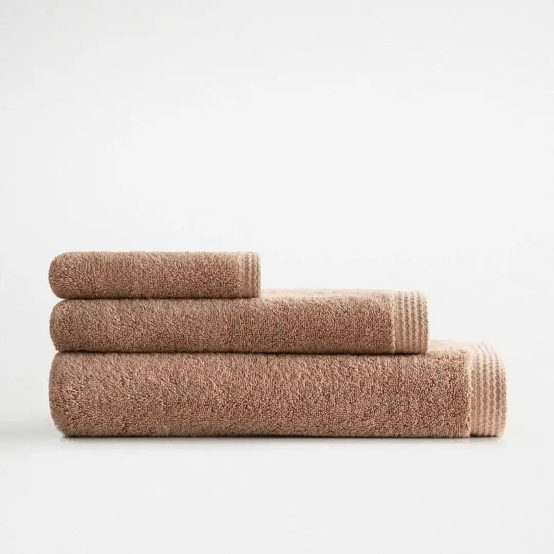serviette brodée en coton biologique