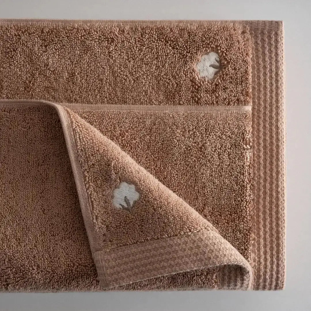 serviette brodée en coton biologique