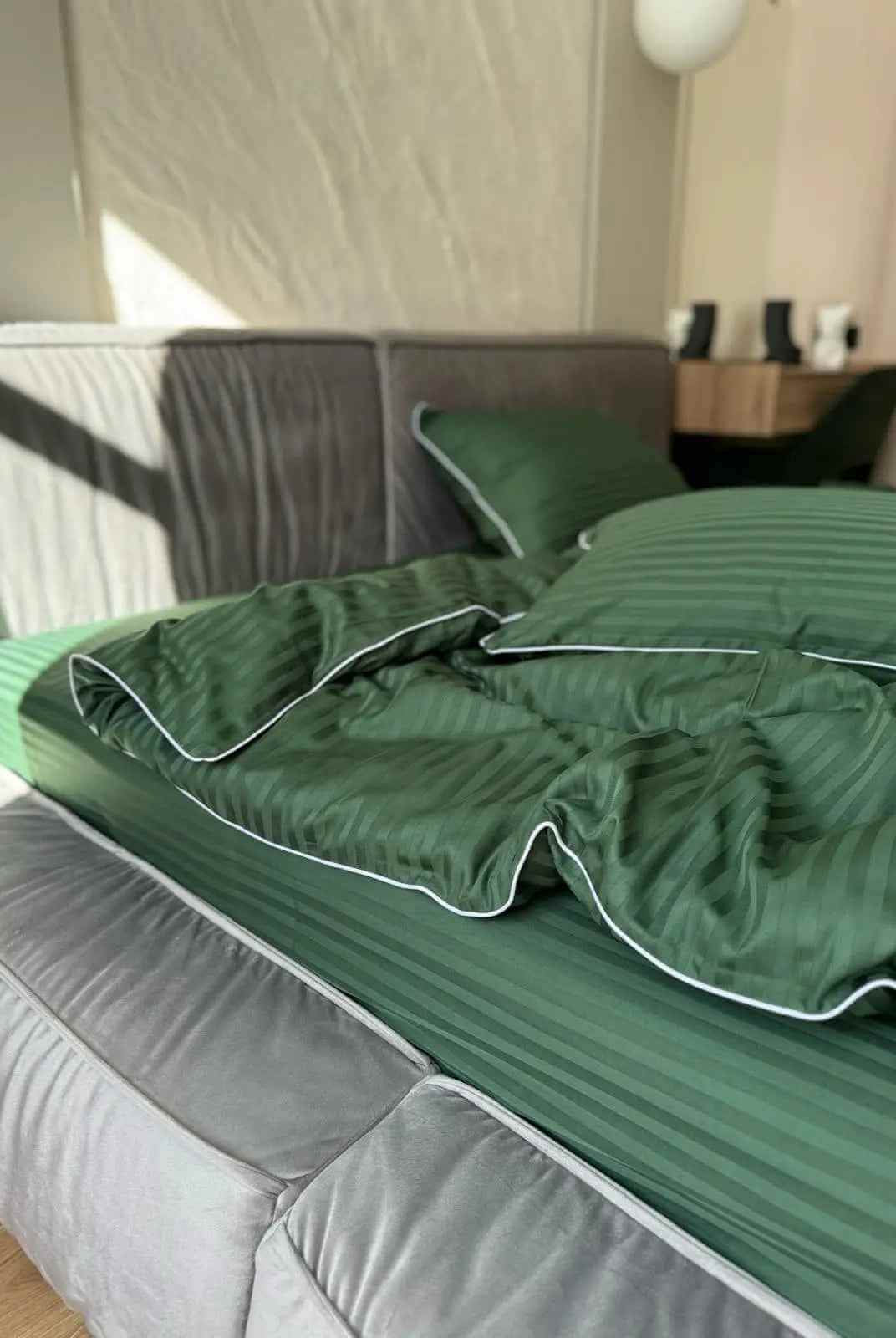 Literie en Satin Mercerisé – Rayé Vert avec Bordure Blanche, 100% Coton Turc, 140 g/m², Collection Premium
