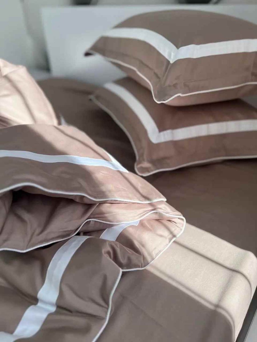 Literie en Satin Mercerisé – Cacao & Blanc, 100% Coton Turc, 140 g/m², Édition Exclusive