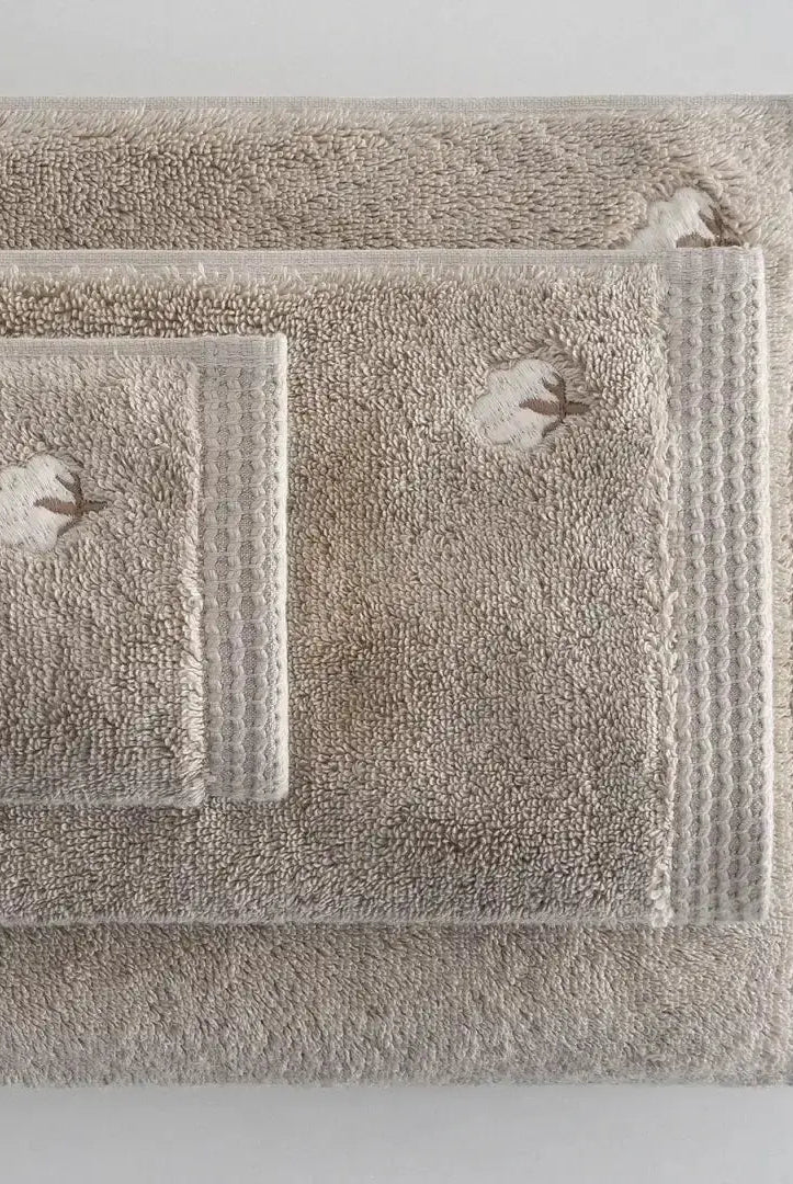 serviette brodée en coton biologique
