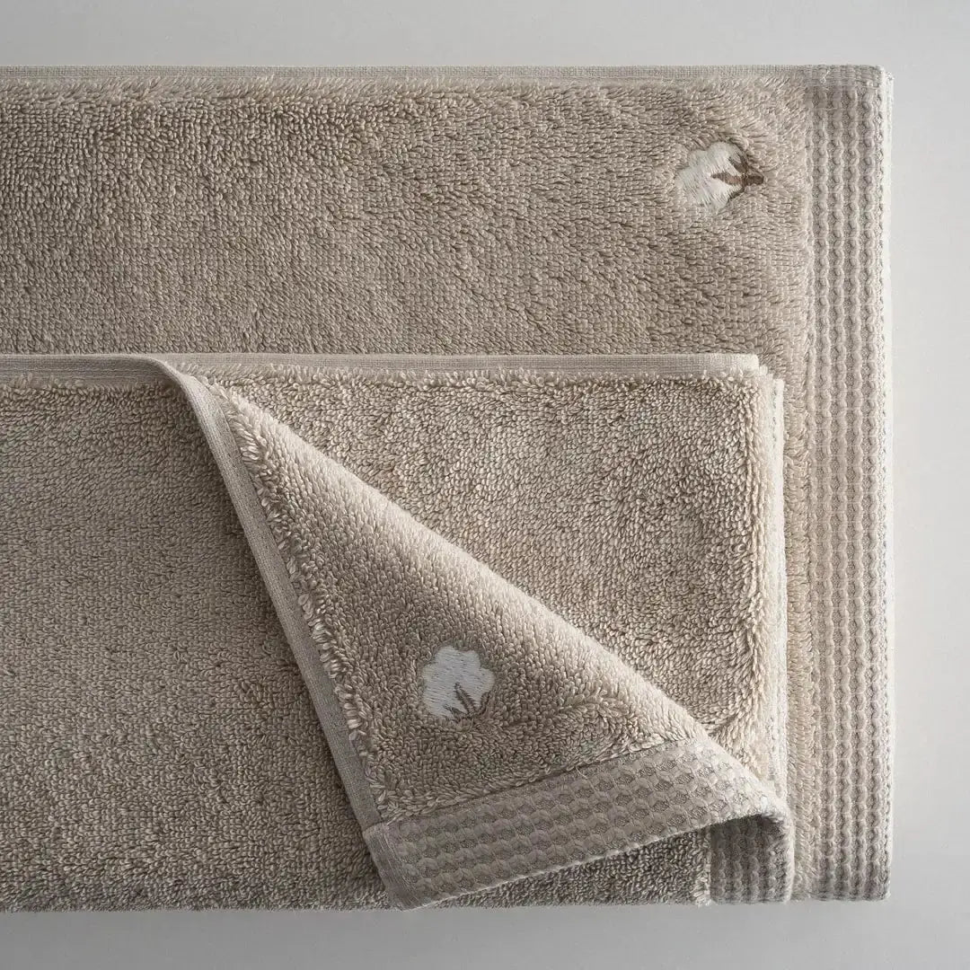 serviette brodée en coton biologique