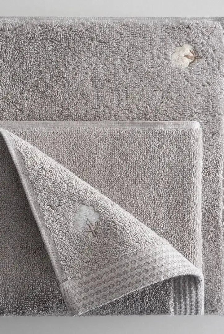 serviette brodée en coton biologique