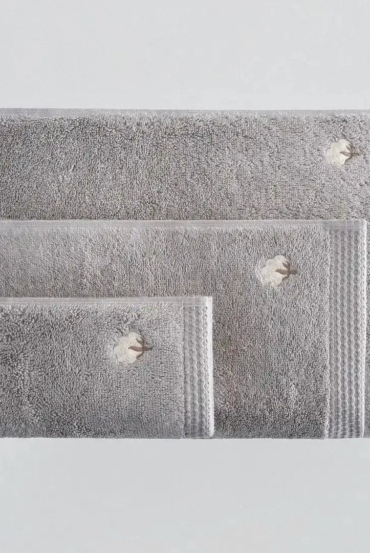 serviette brodée en coton biologique