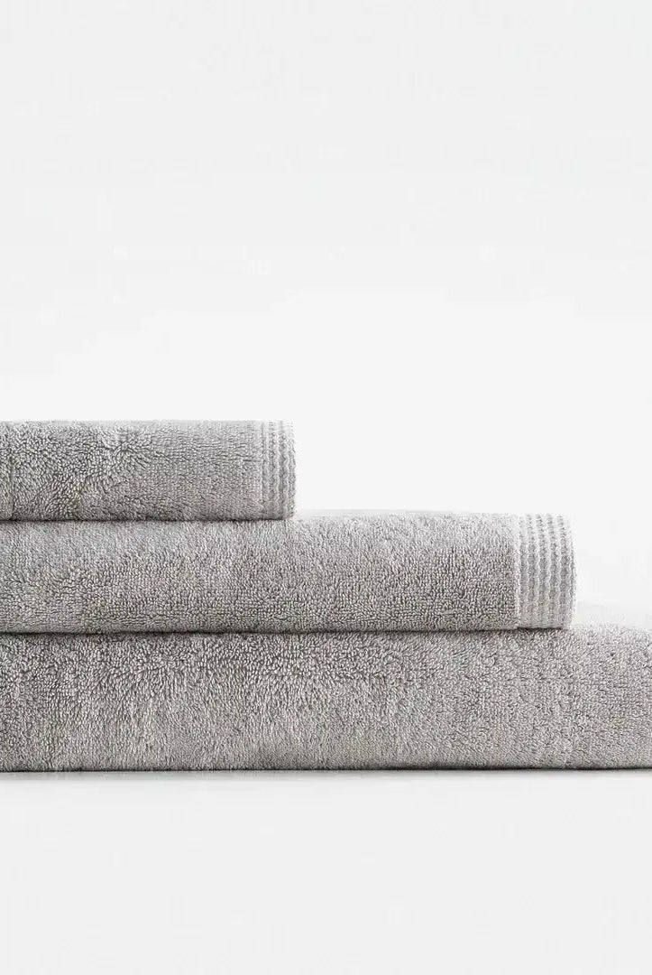 serviette brodée en coton biologique