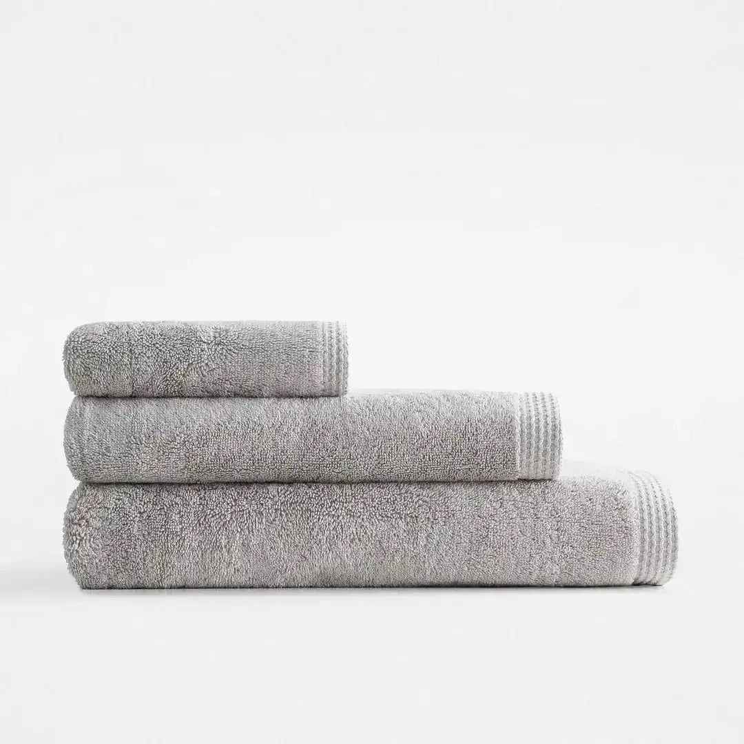 serviette brodée en coton biologique