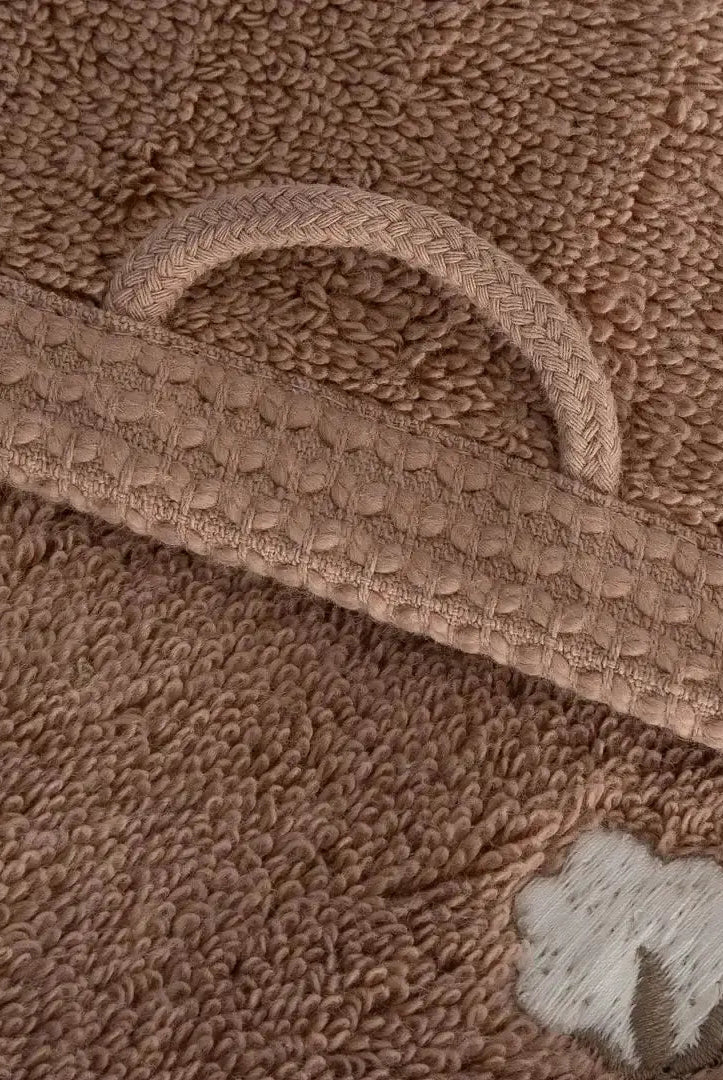 serviette brodée en coton biologique