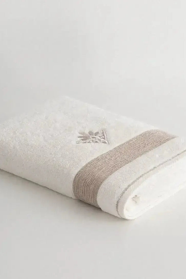 Zestaw 2 Ręczników Kąpielowych – Mihra – Damski, 100% Organiczna Bawełna, Detal z Haftem Arma, Kremowy Wivanco Bedding