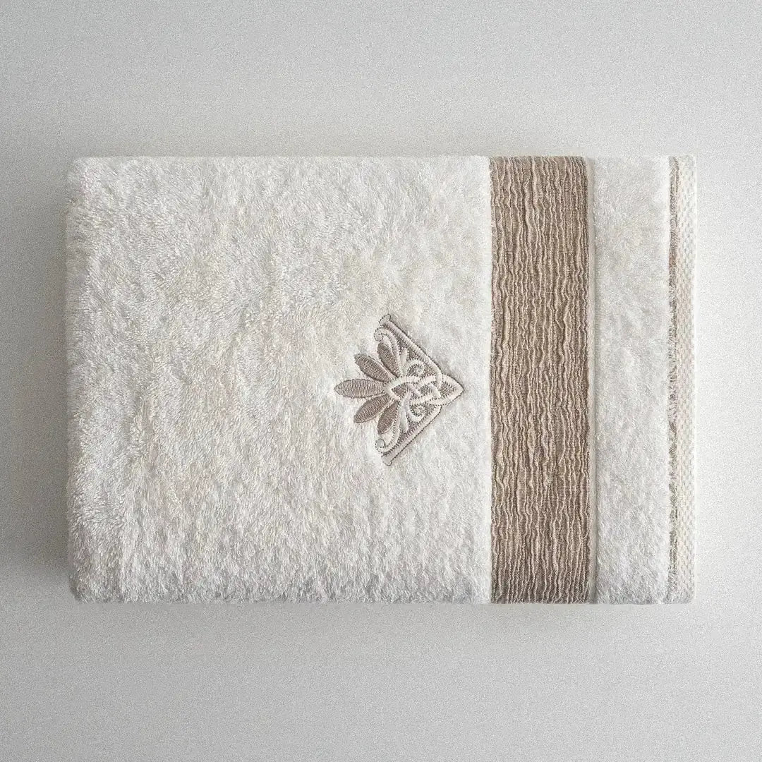 Lot de 2 Serviettes de Bain - Mihra - Femme, 100% Coton Bio, Détail Broderie Arma, Crème Wivanco Literie