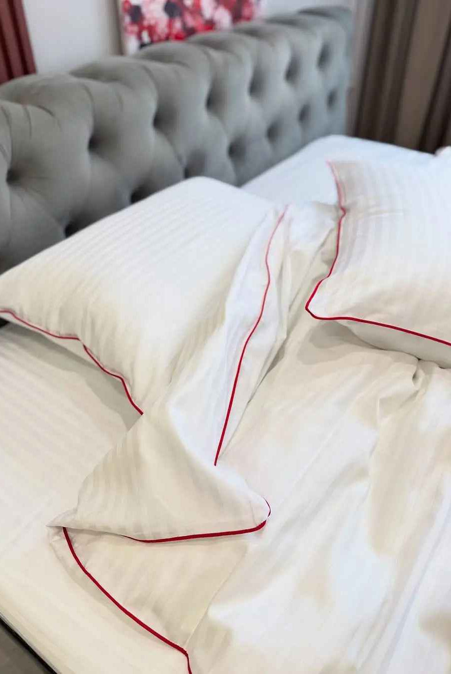 Literie en Satin Mercerisé Rayé Rouge - Blanc, 100% Coton Turc, 140 g/m², Collection Premium