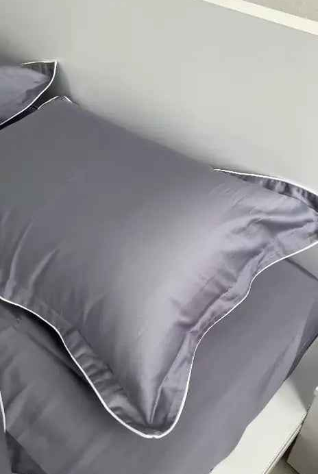 Parure de lit en satin mercerisé – Gris argenté avec bordure blanche, 100 % coton turc, 140 g/m², édition exclusive