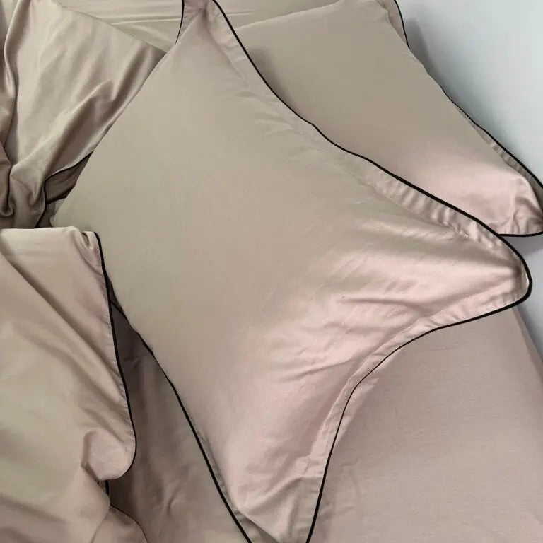 Pościel z Merceryzowanej Satyny – Cappuccino z Czarną Lamówką, 100% Bawełna Turecka, 140 g/m², Kolekcja Premium Wivanco Bedding
