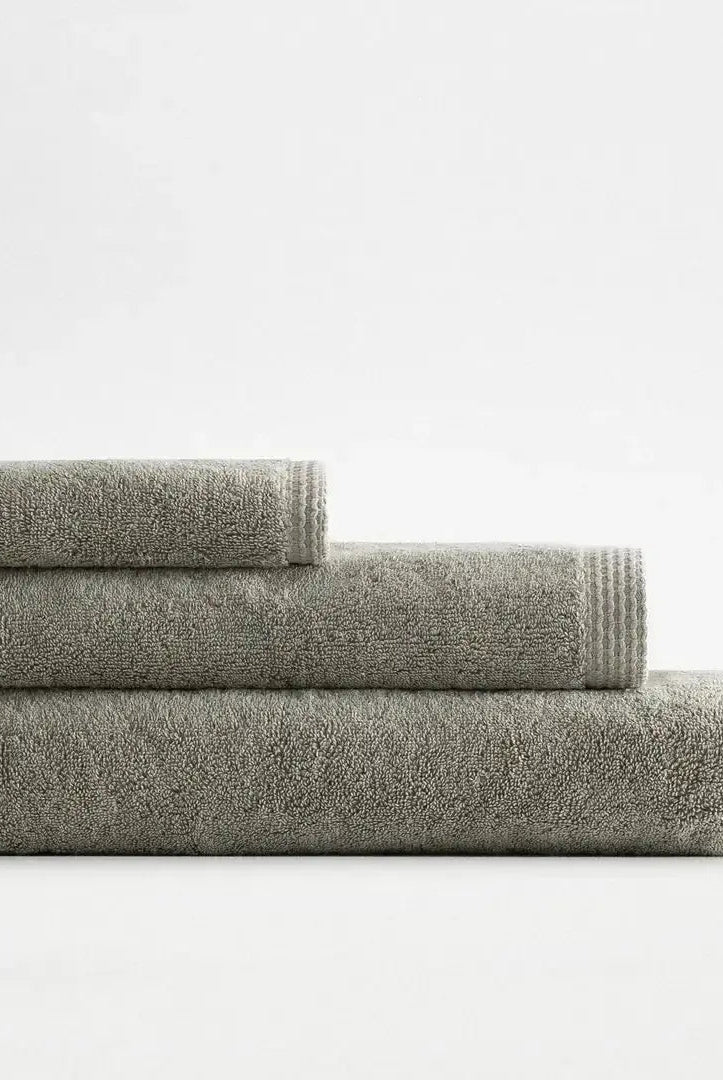 serviette brodée en coton biologique