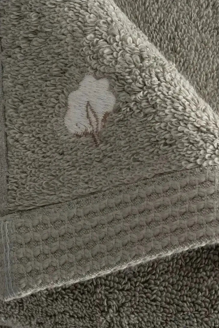 serviette brodée en coton biologique