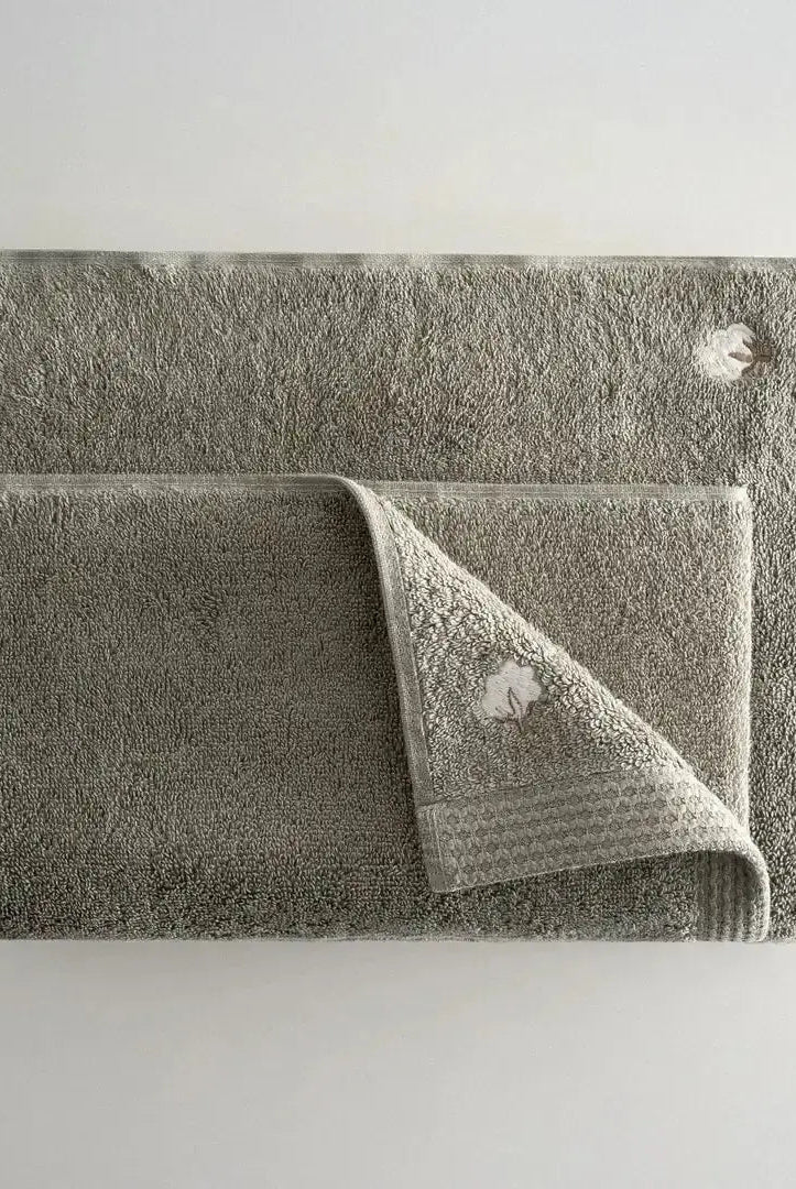 serviette brodée en coton biologique