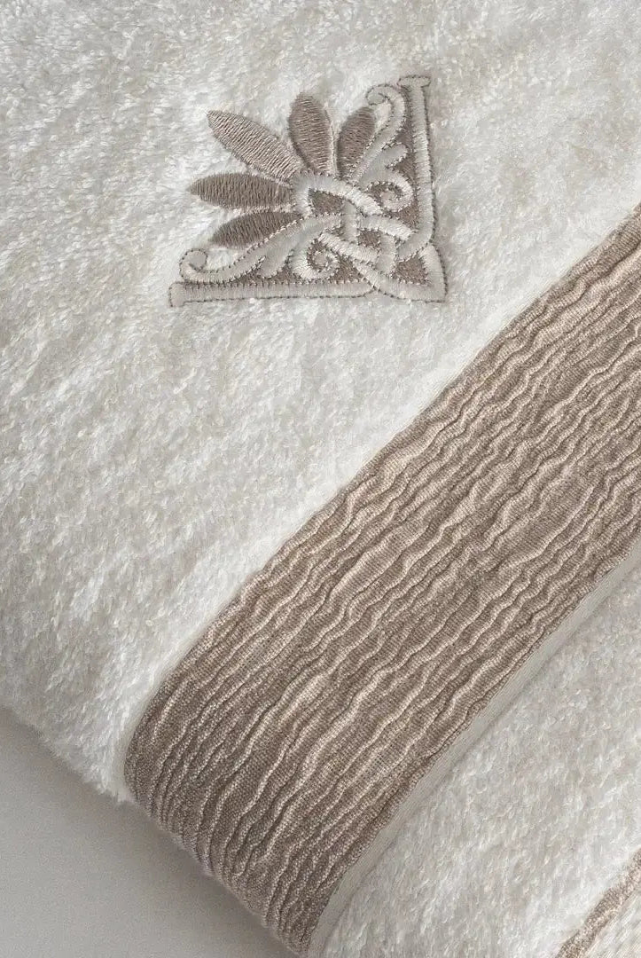 Zestaw 2 Ręczników Kąpielowych – Mihra – Damski, 100% Organiczna Bawełna, Detal z Haftem Arma, Kremowy Wivanco Bedding